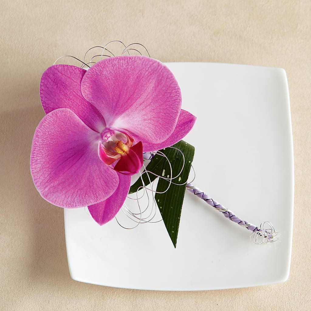 Glorious Boutonniere – MARYCEL'S FLOWERS, Clifton NJ