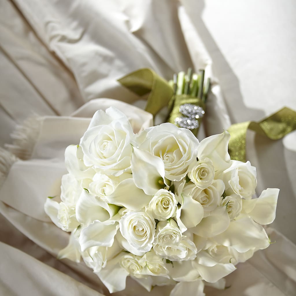 Serene Highness Bouquet – MARYCEL'S FLOWERS, Clifton NJ