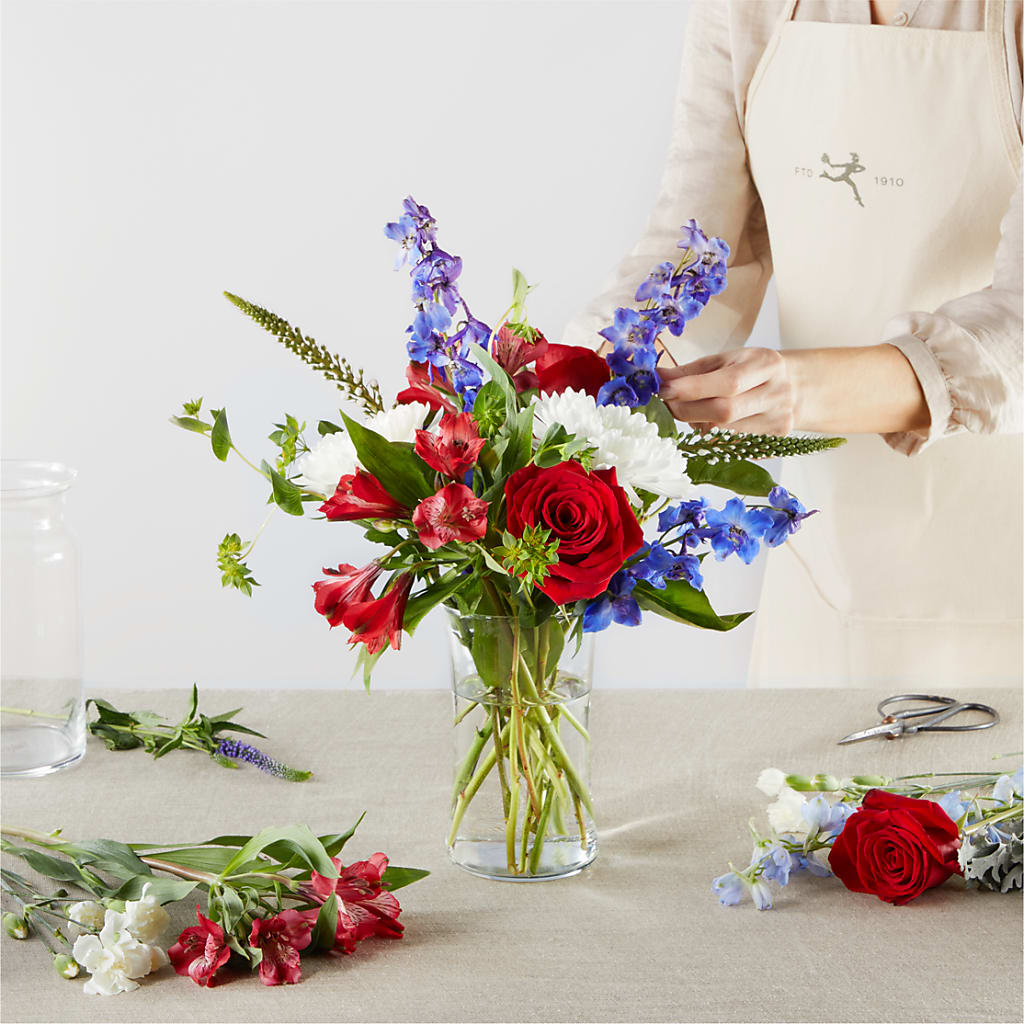 Star Spangled - A Florist Original – MARYCEL'S FLOWERS, Clifton NJ