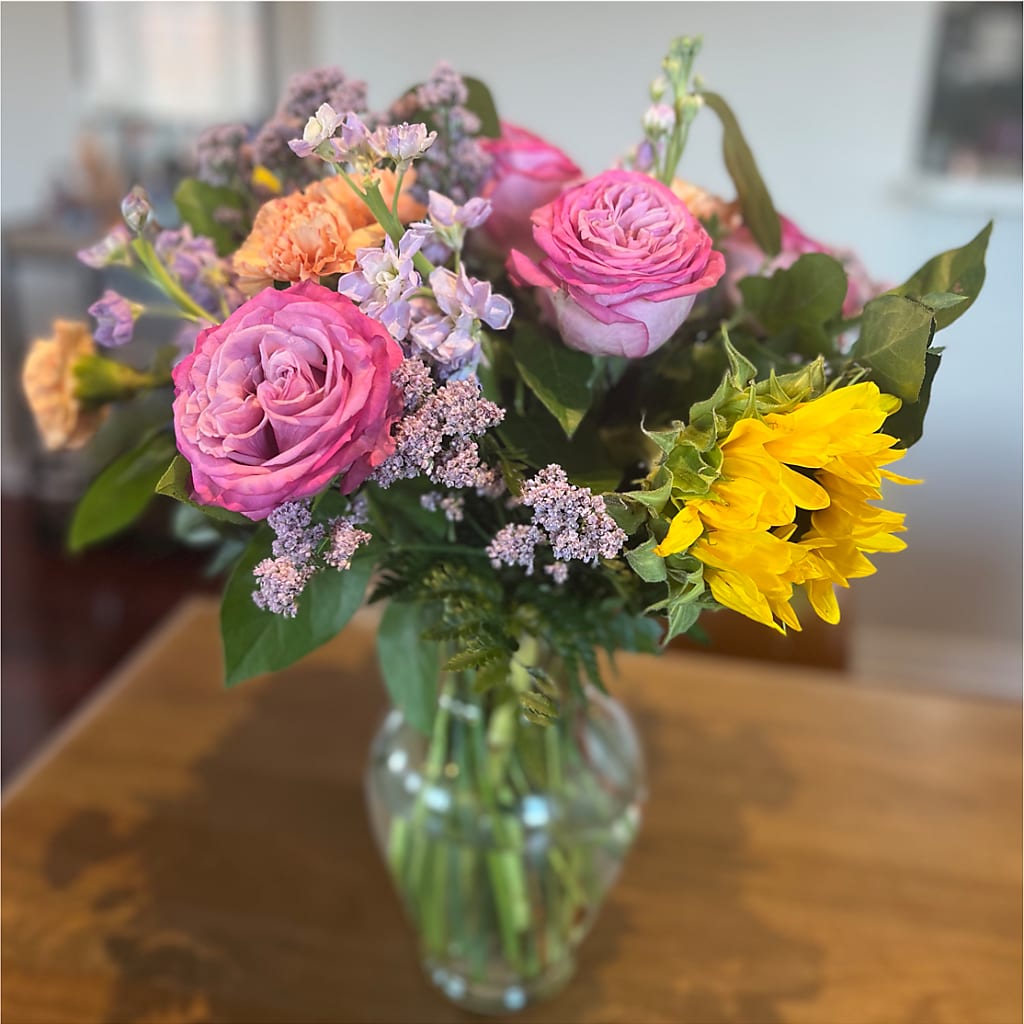Yellow Brick Road Bouquet – MARYCEL'S FLOWERS, Clifton NJ